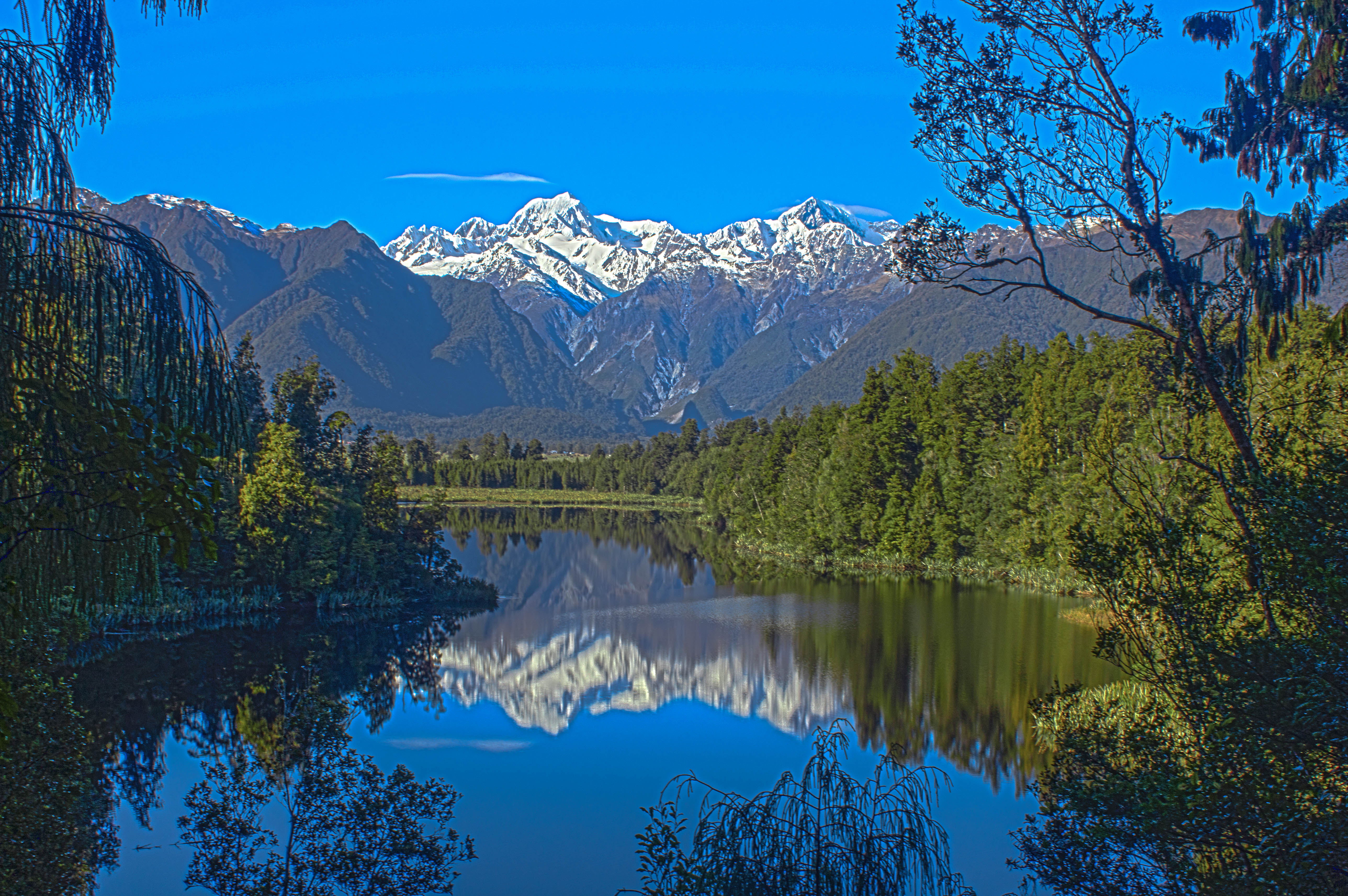 Lake_Matheson_no_sig.jpg